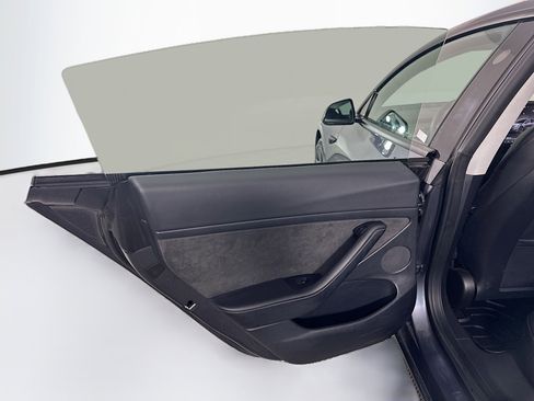 Used 2023 Tesla Model 3 Standard Range image 24