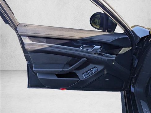 Used 2010 Porsche Panamera S RWD image 23