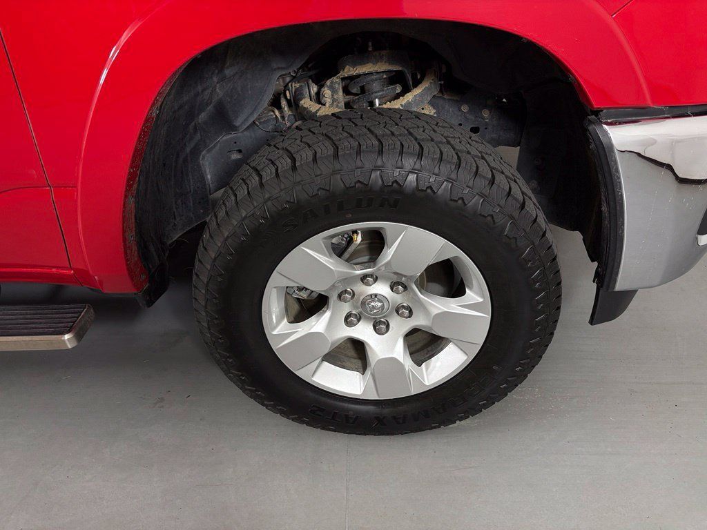 Used 2025 RAM 1500 Big Horn AWD/4WD image 10