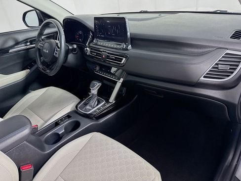 Used 2023 Kia Seltos SX image 34