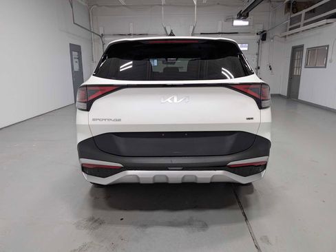 Certified 2023 Kia Sportage LX image 9