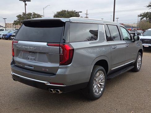 New 2026 GMC Yukon XL Denali image 4