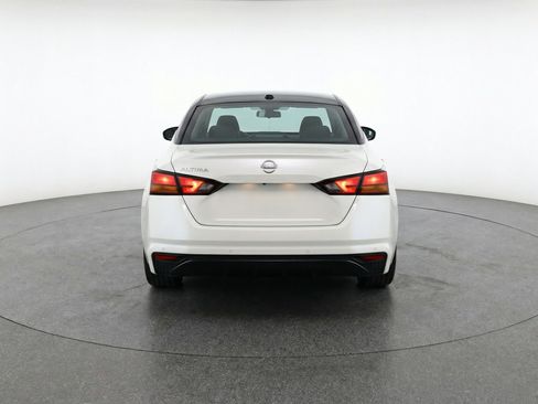 Used 2025 Nissan Altima 2.5 SV FWD image 7