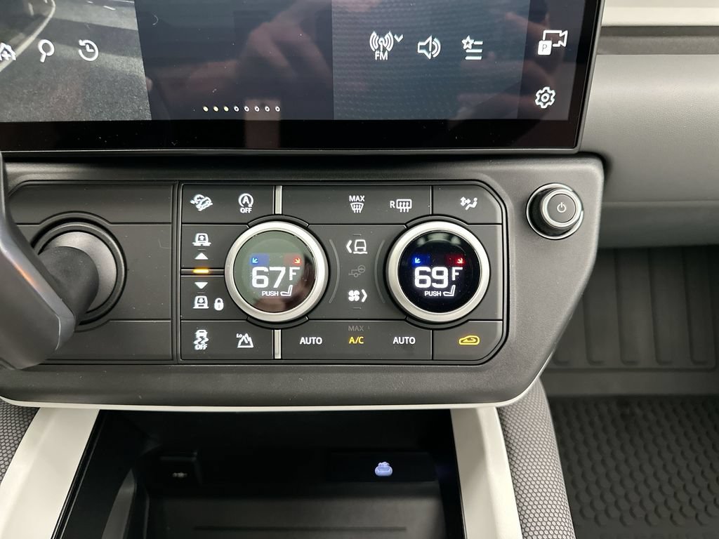New 2026 Land Rover Defender 110 S AWD/4WD image 13