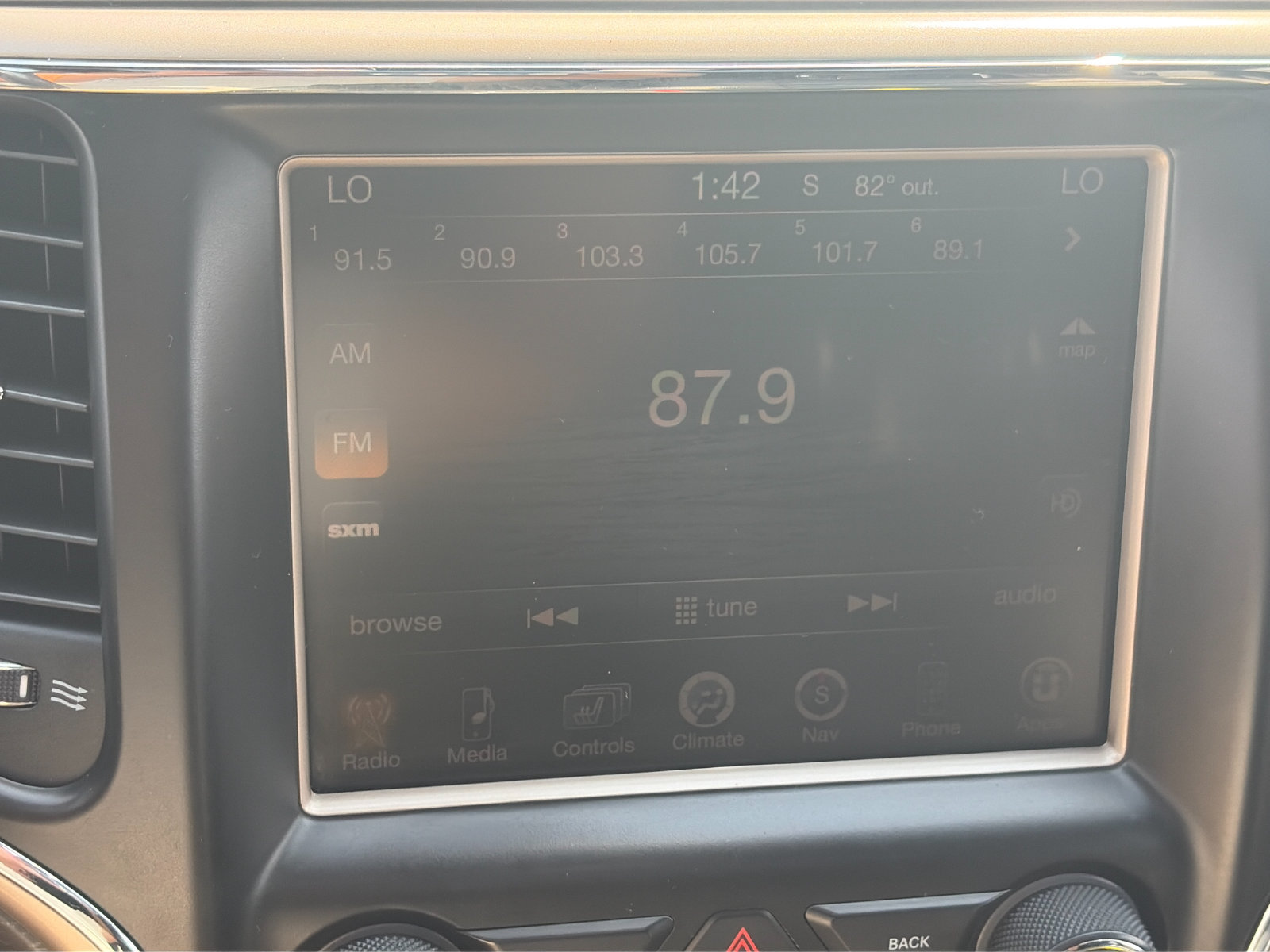 Used 2014 Jeep Grand Cherokee Limited AWD/4WD image 19