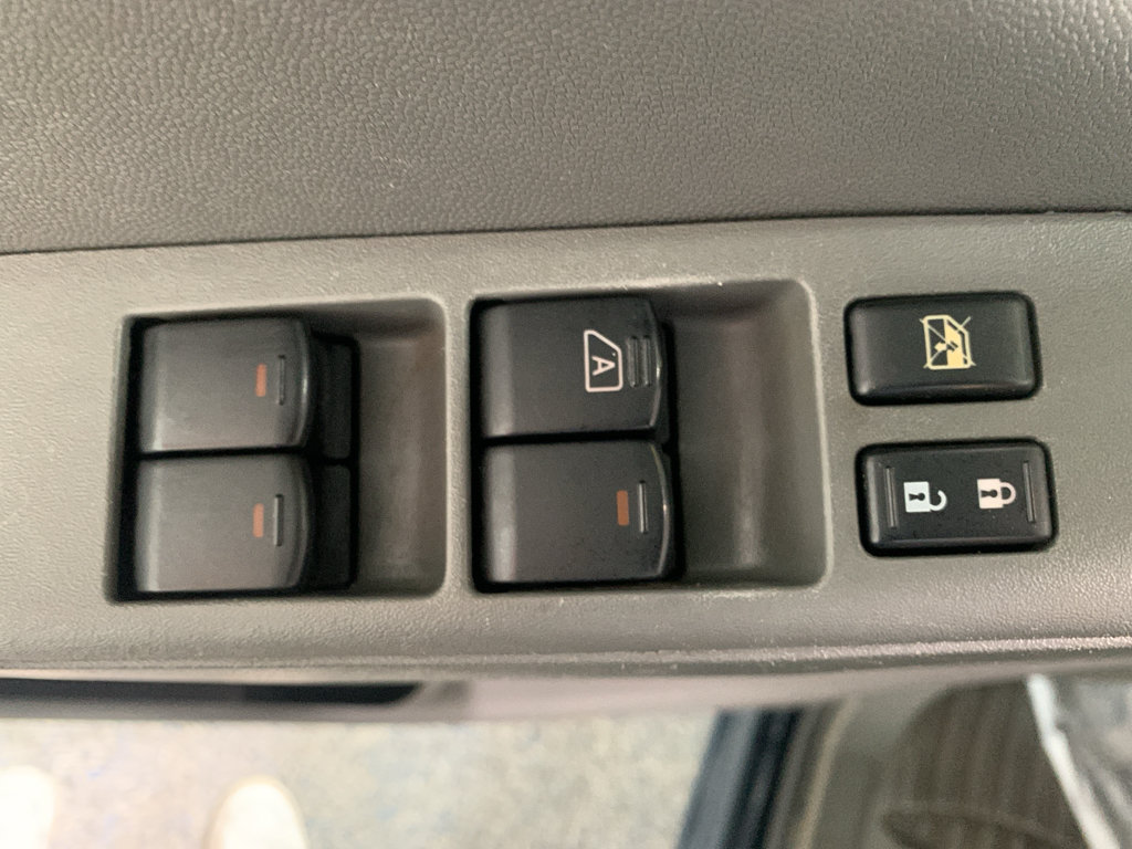 Used 2018 Nissan Frontier SV w/ Value Truck Package RWD image 23