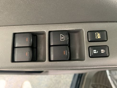 Used 2018 Nissan Frontier SV w/ Value Truck Package RWD image 23