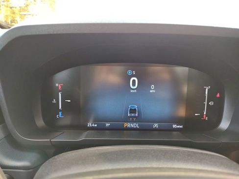 New 2025 Ford Maverick XLT image 18