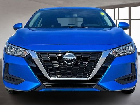 Used 2021 Nissan Sentra SV image 2