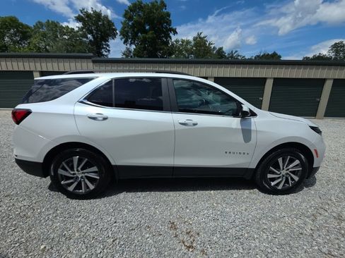 Used 2024 Chevrolet Equinox LT w/ LPO, Floor Liner Package AWD/4WD image 9