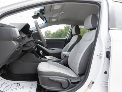 Used 2021 Hyundai Ioniq Blue FWD image 12