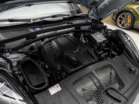 Used 2024 Porsche Macan AWD/4WD image 51
