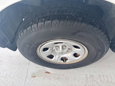 Used 2019 Nissan Frontier S image 12