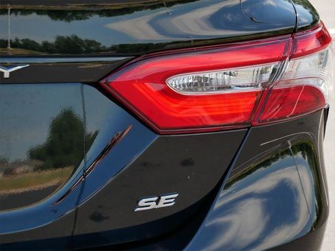 Certified 2019 Toyota Camry SE w/ Carpet Mat Package FWD image 8
