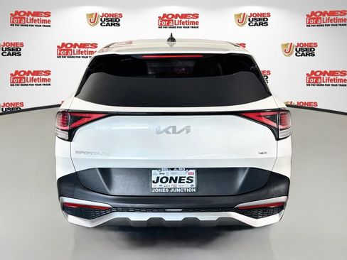 Used 2023 Kia Sportage LX AWD/4WD image 16