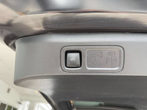 Used 2024 Ford Expedition Limited RWD image 24