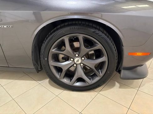 Used 2019 Dodge Challenger R/T RWD image 28