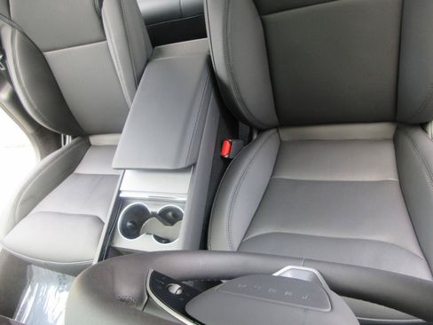 Used 2024 Tesla Model 3 RWD image 15