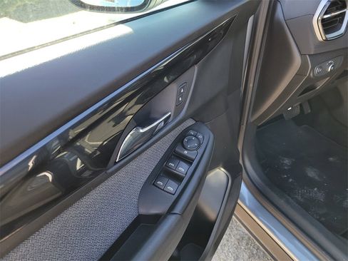 Used 2025 Chevrolet TrailBlazer LT image 12