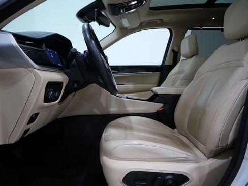 Used 2021 Jeep Grand Cherokee L Limited w/ Luxury Tech Group II image 12