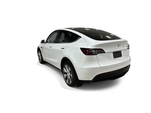 Certified 2023 Tesla Model Y Long Range AWD/4WD image 4