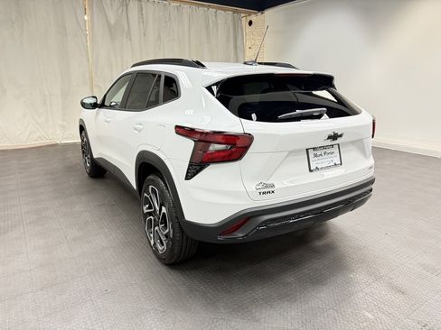 New 2026 Chevrolet Trax RS w/ Sunroof Package image 3
