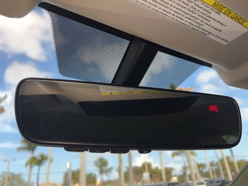 Used 2019 Subaru Ascent Premium image 21