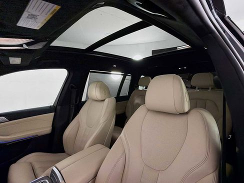 Used 2022 BMW X7 xDrive40i w/ M Sport Package image 13