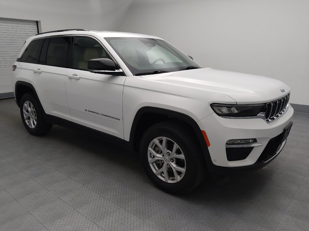 Used 2023 Jeep Grand Cherokee Limited w/ Luxury Tech Group II RWD image 11