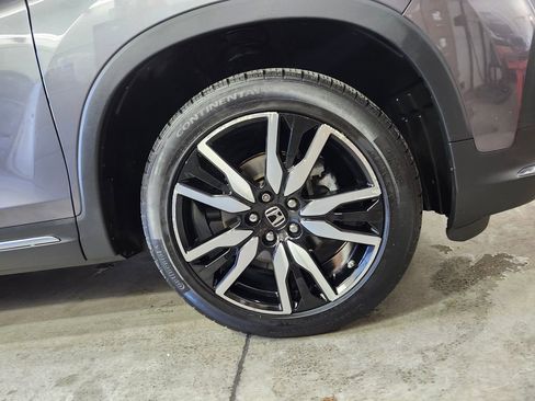 Used 2019 Honda Pilot Touring image 17