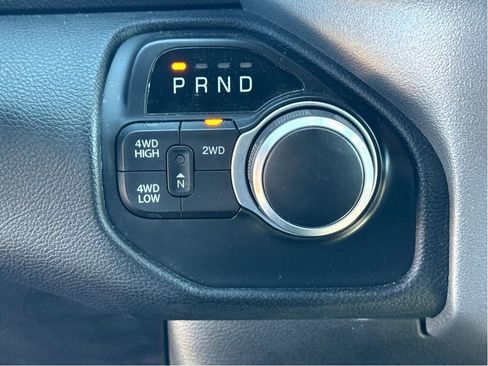 Used 2024 RAM 2500 Big Horn w/ Bed Utility Group image 22