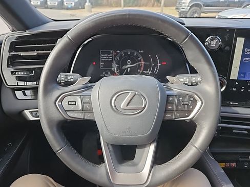 Used 2024 Lexus RX 350 FWD image 17