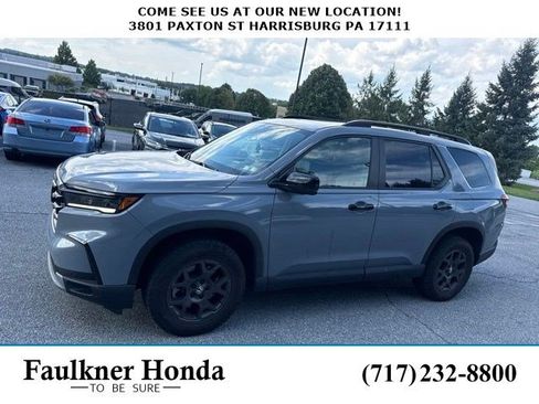 Certified 2025 Honda Pilot TrailSport image 1