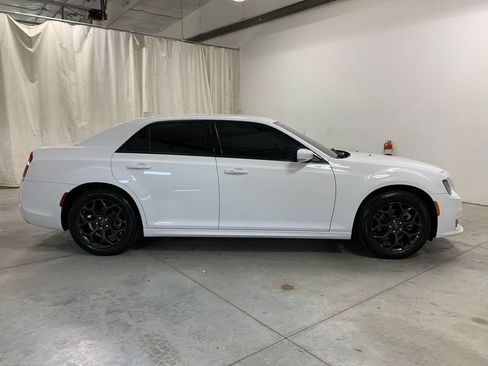 Used 2023 Chrysler 300 Touring L w/ Comfort Group AWD/4WD image 28