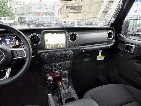 New 2022 Jeep Wrangler Unlimited Rubicon 4xe w/ Cold Weather Group image 14