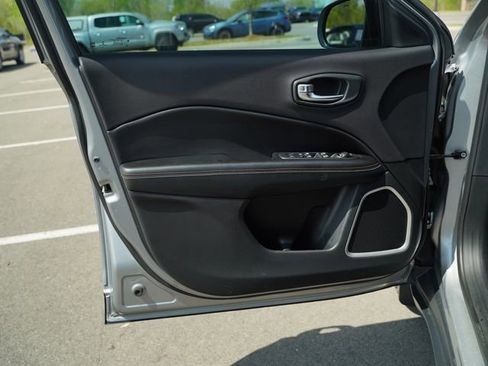 Used 2020 Jeep Compass Latitude w/ Cold Weather Group image 14