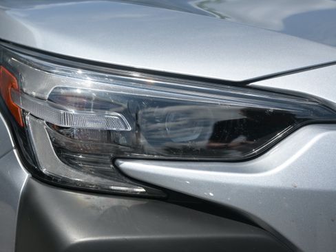 Used 2025 Subaru Outback Premium w/ Popular Package #1A AWD/4WD image 11