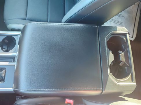 Used 2018 Ford F150 Raptor w/ Equipment Group 802A Luxury image 15