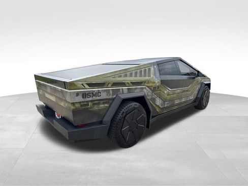 Used 2024 Tesla Cybertruck Cyberbeast AWD/4WD image 4