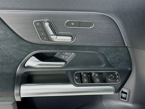 New 2026 Mercedes-Benz GLA 250 GLA 250 image 18