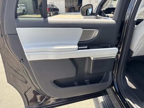Certified 2025 Ford Expedition Max Platinum AWD/4WD image 18