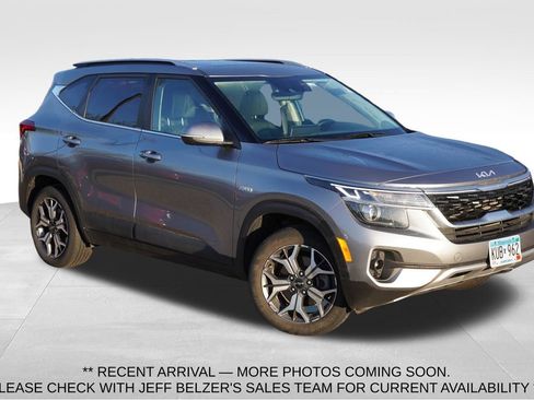 Used 2023 Kia Seltos EX AWD/4WD image 1