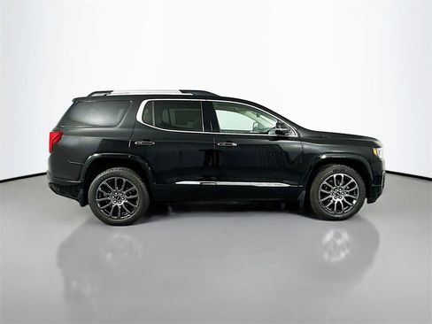 Used 2023 GMC Acadia Denali image 12