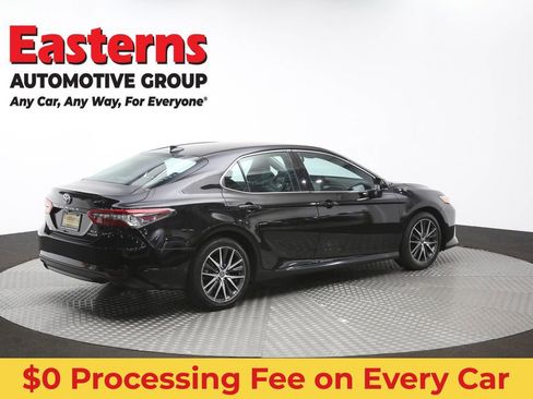 Used 2022 Toyota Camry XLE FWD image 41