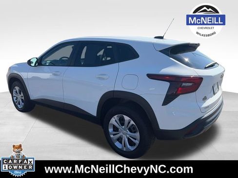 Used 2024 Chevrolet Trax LS FWD image 6