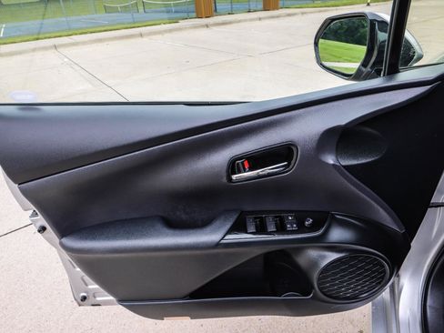 Used 2020 Toyota Prius Prime Limited FWD image 35