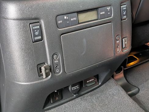 Used 2018 INFINITI QX80 4WD w/ Deluxe Technology Package image 38
