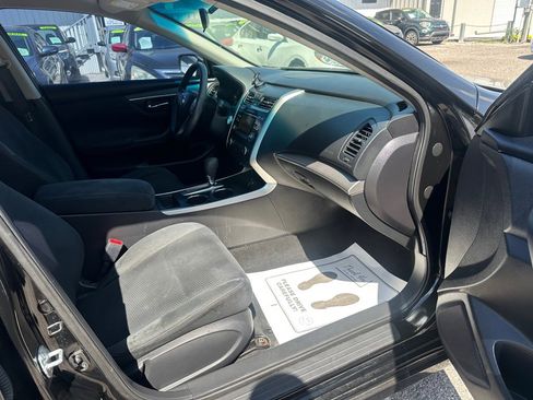 Used 2015 Nissan Altima 2.5 S w/ Sport Value Package image 12