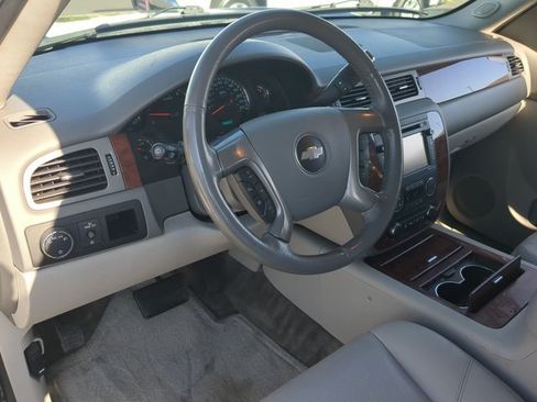 Used 2014 Chevrolet Tahoe LTZ RWD image 10
