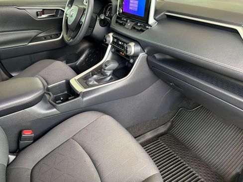 Certified 2023 Toyota RAV4 XLE FWD image 16